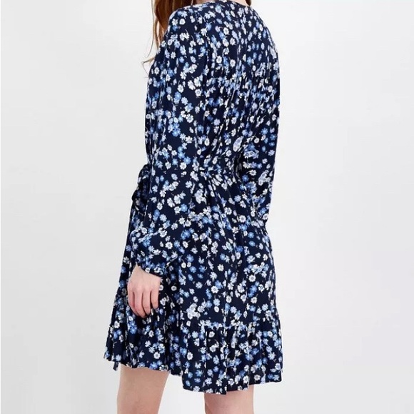 🆕 Tommy Hilfiger Floral Dress – XL (14–16) Floral Blue Wrap Dress 🆕 - Picture 3 of 5